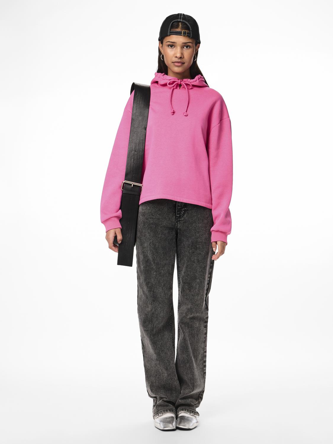 model_shot-front